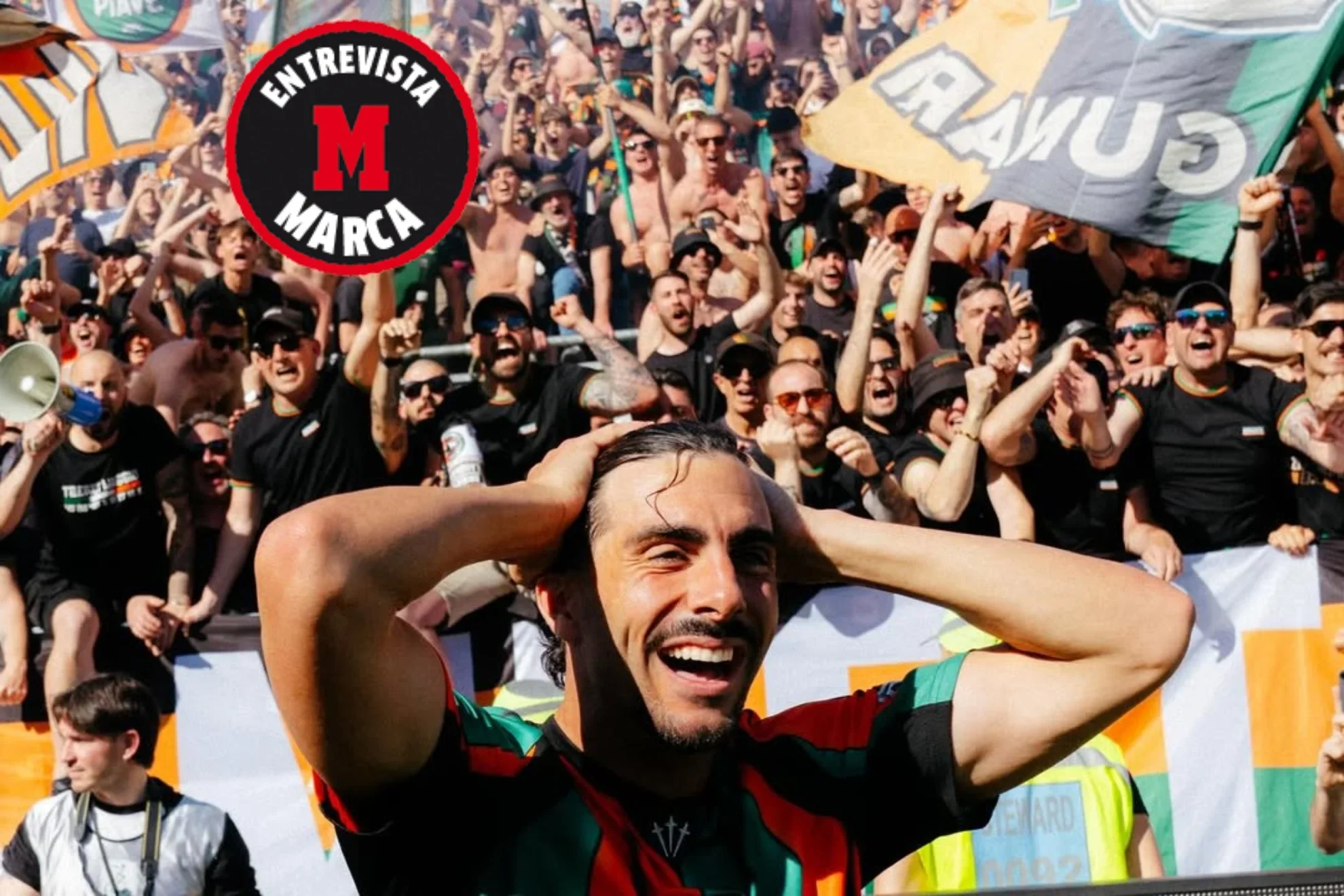 Kike Pérez celebra el ascenso a la Serie A.