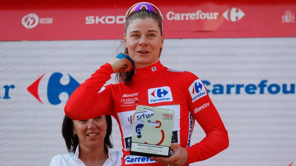 Lotte Kopecky, líder de la Vuelta Femenina 2026 tras la etapa 5